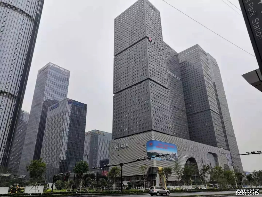 克而瑞好房点评网 南宁五象总部基地改善型住宅竞品组多维PK榜发布